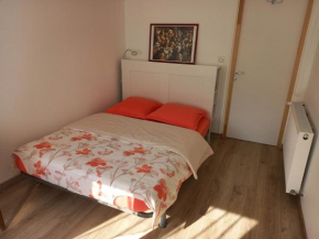 Chambre dans maison centre-ville à 800 m de la mer